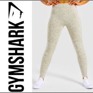 GYMSHARK BUNDLE ( 2 matching sets )